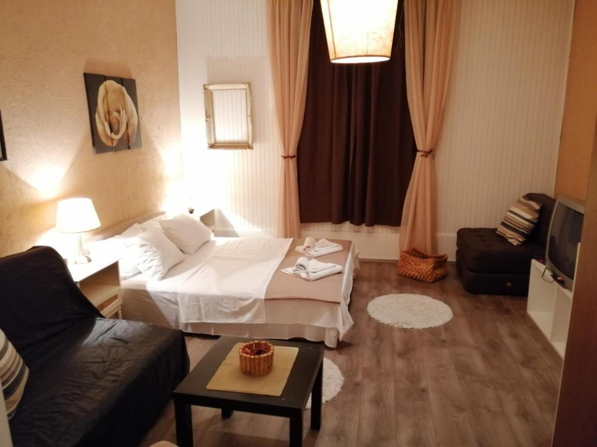Apartments Garden Belgrade Luaran gambar